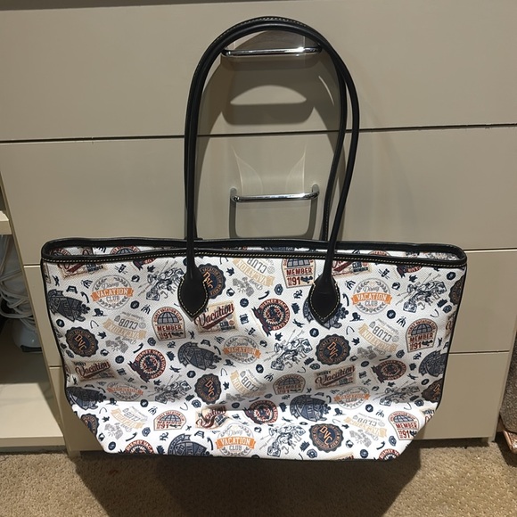 Disney Vacation Club Dooney and Burke Tote NWOT - Picture 5 of 6